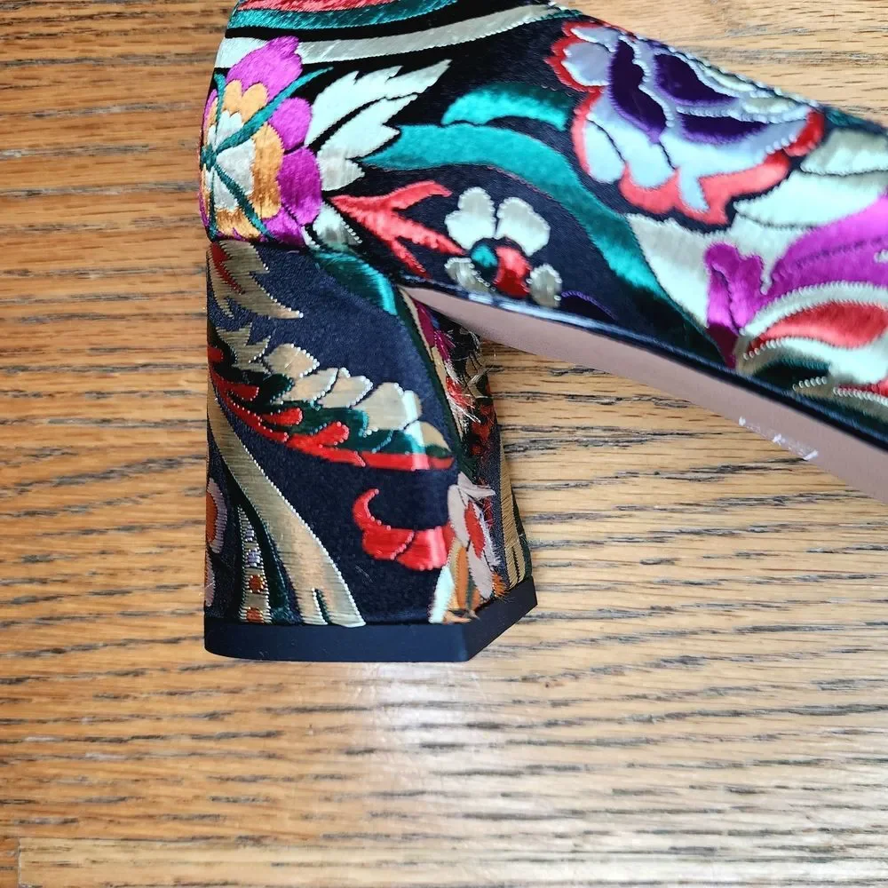 Floral Fabric Patterned Women's Block Heel Pumps Size 9 Multicolor